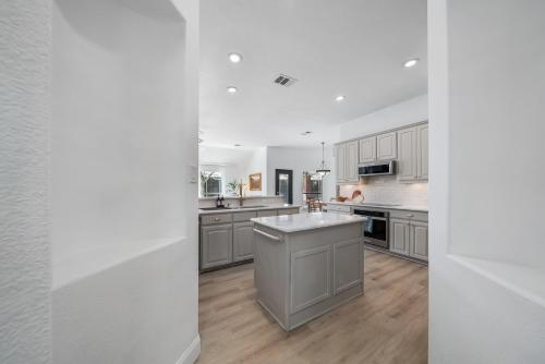 The Lido House, Cozy Family-Friendly Retreat in Frisco, USA