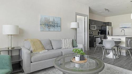 Landing - Modern Apartment with Amazing Amenities ID1384X902 in Dallas, USA