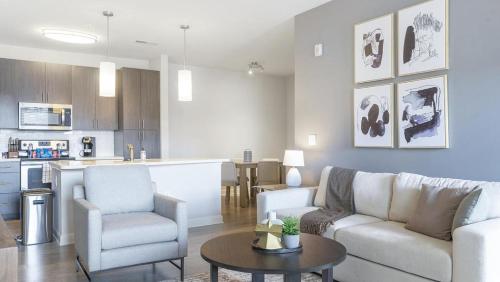 . Landing - Modern Apartment with Amazing Amenities (ID9271X08)