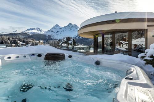 Hot tub, Postresidenz am See in Arosa