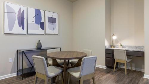 Landing - Modern Apartment with Amazing Amenities (ID9422X79) in Leland (NC)