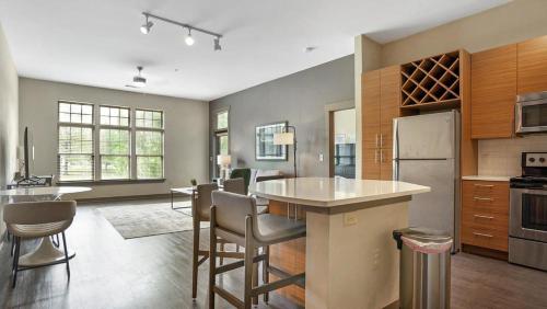 Landing - Modern Apartment with Amazing Amenities ID1996X19 in Charlotte, USA