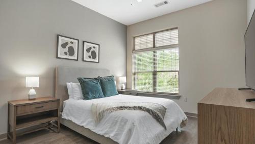 Landing - Modern Apartment with Amazing Amenities ID1996X19 in Charlotte, USA