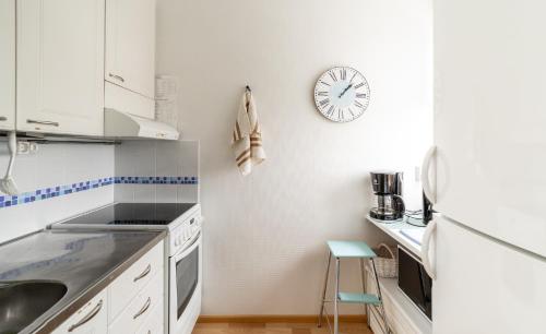 keuken, Central Studio Apartment in Pori