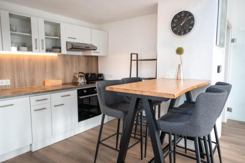 EICH-Penthouse, zentral am Stadtwald mit Ausblick über die Stadt, 24h self check-in, Netflix, DisneyPlus, Hannover (fotografie 6)