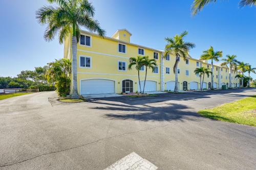 Everglades City Condo with Porch Steps to Water!