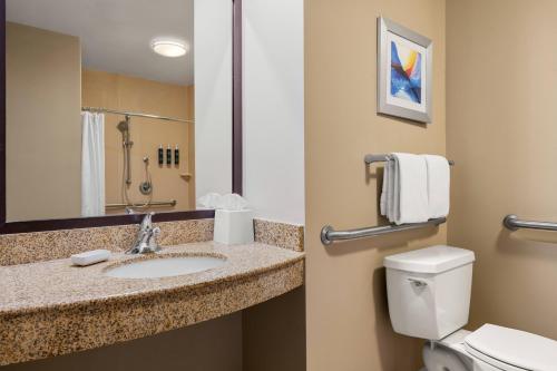 Four Points by Sheraton Chicago Westchester/Oak Brook in Westchester, USA
