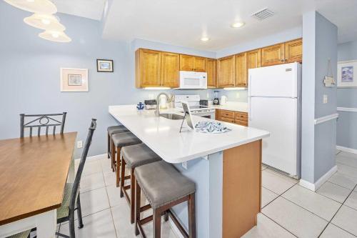 3BR Direct Beach Wyndham Ocean Walk Resort Daytona in Daytona Beach, USA