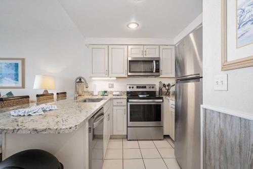 Luxury 18th Floor 1 BR Condo Direct Oceanfront Wyndham Ocean Walk Resort Daytona Beach | 1803 in Daytona Beach, USA