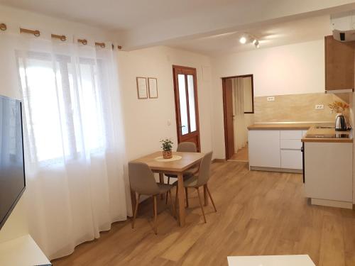Accommodation Huljić (Accommodation Huljic) in Hvar