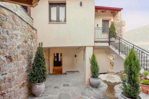 外部景觀, 12 PYLES Living History in 約阿尼納市中心