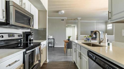Landing - Modern Apartment with Amazing Amenities ID8656X94 in Fort Worth, USA