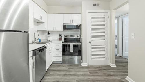 Landing - Modern Apartment with Amazing Amenities (ID1211X617)