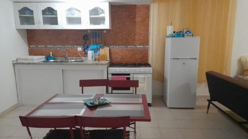 Küche, Residencia BB in Praia