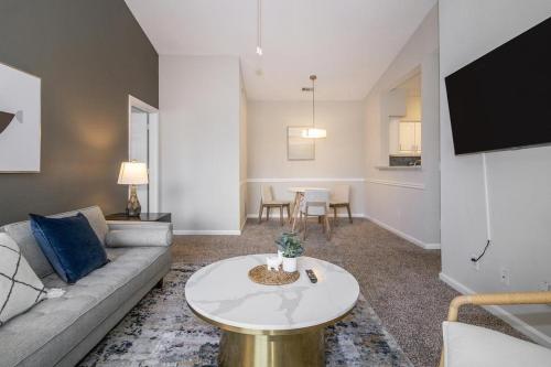Landing - Modern Apartment with Amazing Amenities ID2641X01 in Lawrenceville, USA