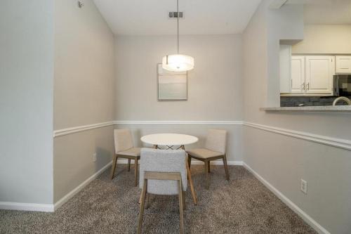 Landing - Modern Apartment with Amazing Amenities ID2641X01 in Lawrenceville, USA