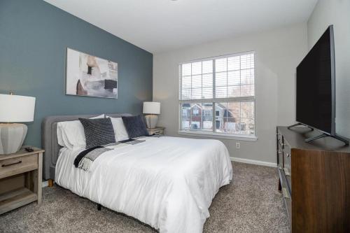 Landing - Modern Apartment with Amazing Amenities ID2641X01 in Lawrenceville, USA