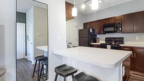 Landing - Modern Apartment with Amazing Amenities ID2000X66 in Johns Island, USA