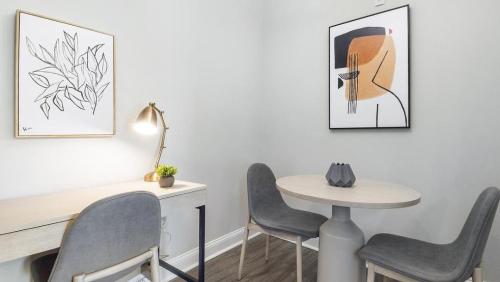 Landing - Modern Apartment with Amazing Amenities ID2000X66 in Johns Island, USA