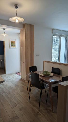 Lumineux extérieur proche gare et stationnement privé Lumineux extérieur proche gare et stationnement privé