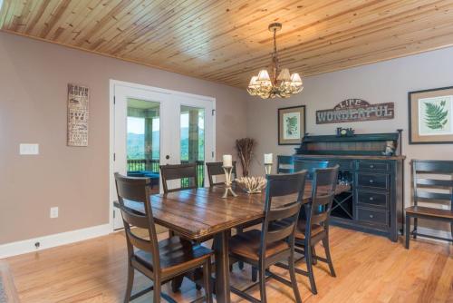 Almost Bearadise Brand New 5 Bedroom Home with Views in Black Mountain, USA