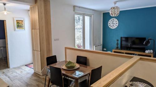 Lumineux extérieur proche gare et stationnement privé Lumineux extérieur proche gare et stationnement privé