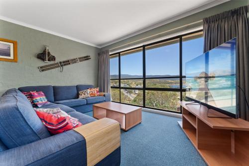 Alpine Mountain View 18 4 bedroom Jindabyne Unit with Wifi