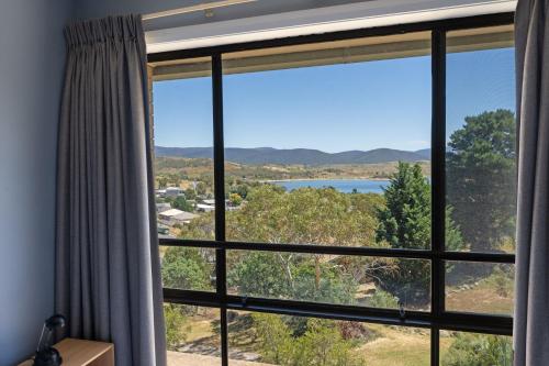 Alpine Mountain View 18 - 4BR l Mountain Views l Swimming Pool l Air-Con l WiFi, Jindabyne (fotografie 6)