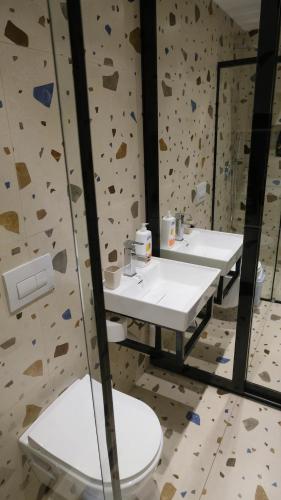 2E Center Apartment, Tirana (photo 10)