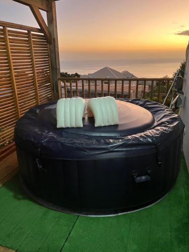 Villa Karata Appartement T3 avec Spa et vue sur mer BAILLIF Basse-Terre in Baillif