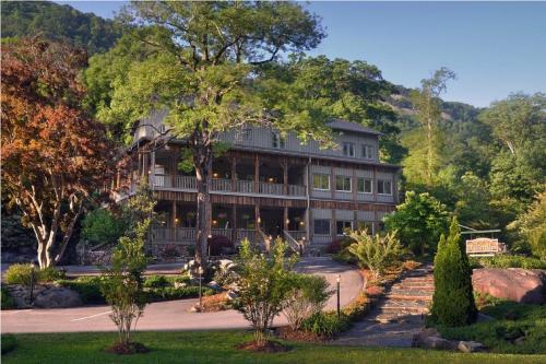 Accommodation in Chimney Rock