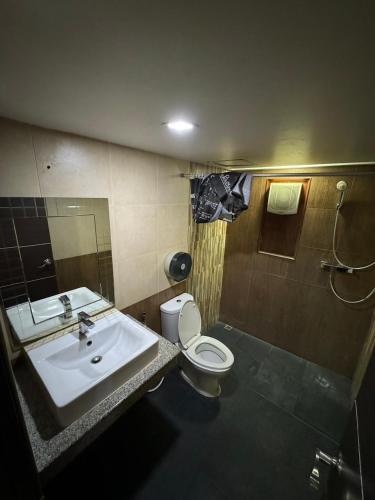 Deluxe Double Room with Balcony image 10