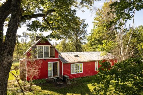 The Accord Estate: Historic Hoop Barn