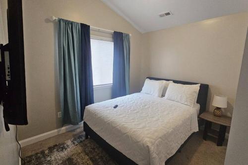 Charming & Spacious 3BR House in Concord, USA