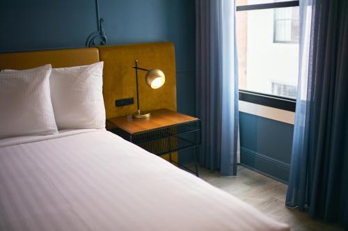 room detail thumbnail 0