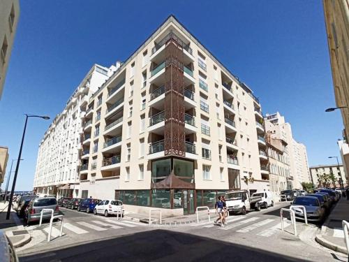 Super T2 Climatisé avec Balcon à pied plage Catalan