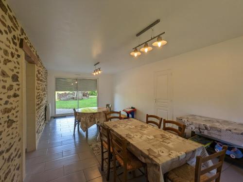 Grande ferme rénovée avec jardin et loisirs à proximité - FR-1-591-155 (Grande ferme renovee avec jardin et loisirs a proximite - FR-1-591-155) in 普利尼諾特達姆