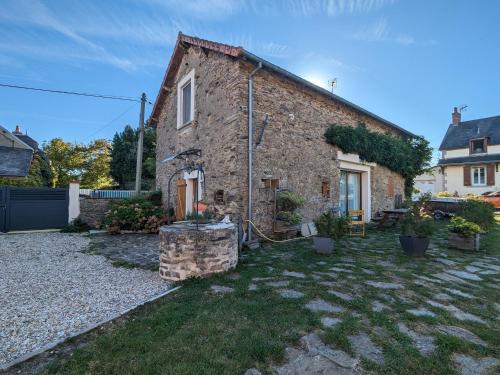 . Maison de charme en pierre avec terrasse privative, grand terrain, jeux pour enfants, proche activités nautiques - FR-1-591-172