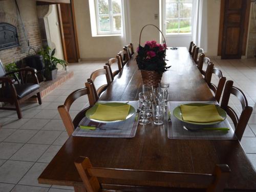 Gîte Tranzault, 4 pièces, 6 personnes - FR-1-591-111 (Ancienne ferme renovee au cœur de la Vallee Noire avec jardin clos, velos et equipements complets - ) in Sarzay