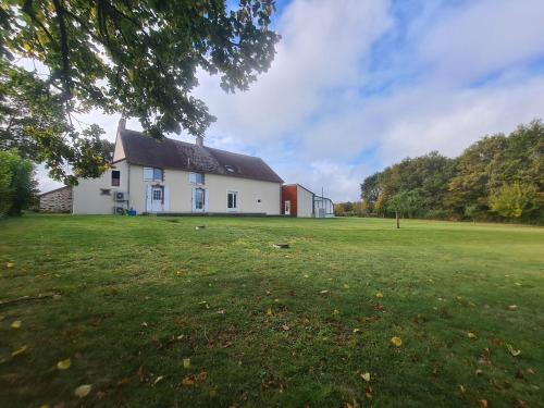 Gîte Orsennes, 5 pièces, 14 personnes - FR-1-591-330