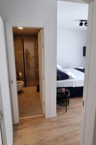 One-Bedroom Apartment with Terrace and Sea View image 7