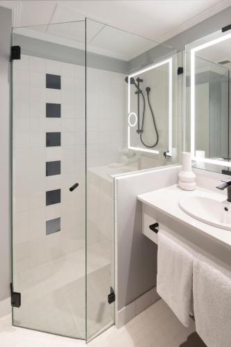 Travelodge Hotel Sydney Martin Place - image 40