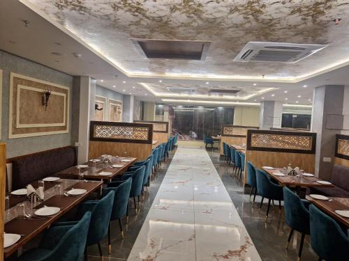 HOTEL NEELGIRI GRAND in Bihar Sharif