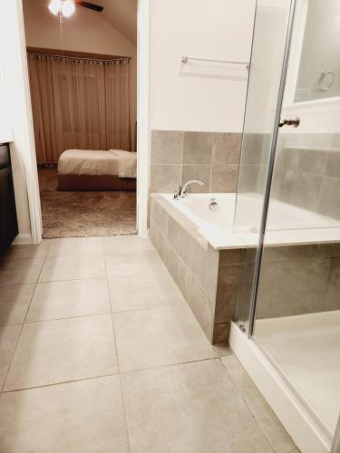 Missouri City Houston Sugarland Luxurious Shella Home in Missouri City, USA
