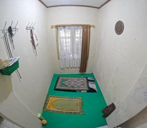 Two-Bedroom House image 4