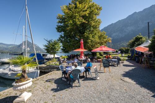 餐厅, Bijou du Lac - mit Pool und Privatstrand in 德利根