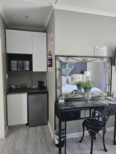 Kitchen, The Armagh Guesthouse in Boksburg