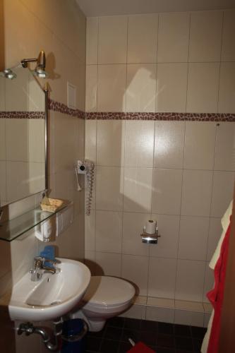 Double Room image 1