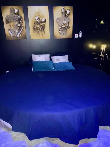 King Room with Spa Bath