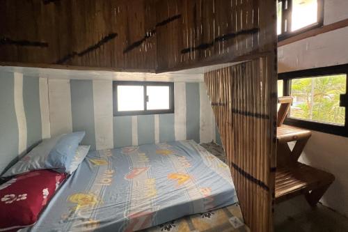 room detail thumbnail 0